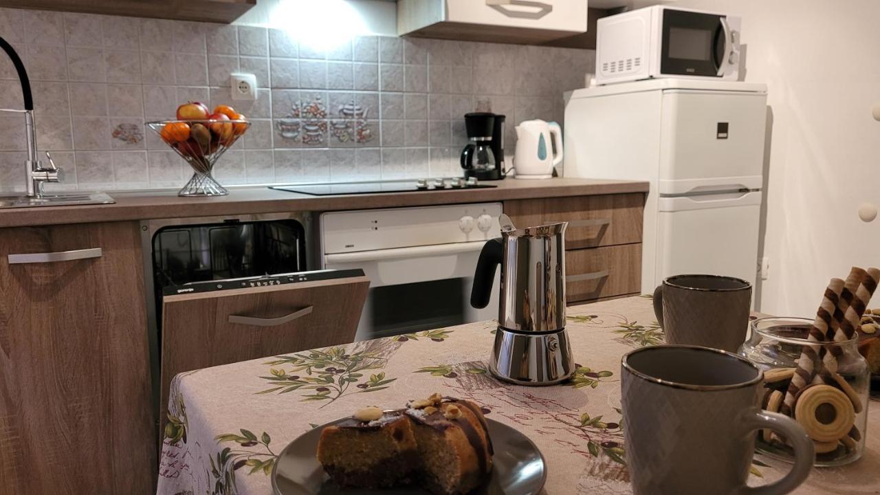 Lily Apartamento Krk Town Exterior foto