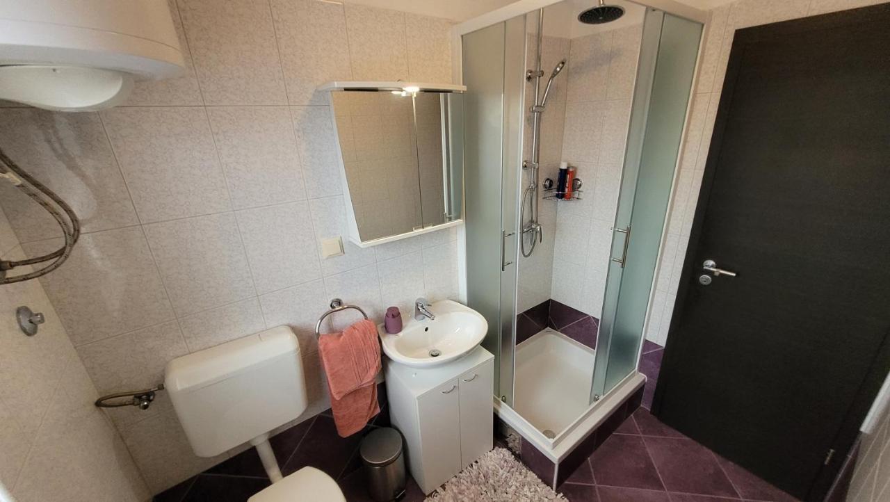 Lily Apartamento Krk Town Exterior foto